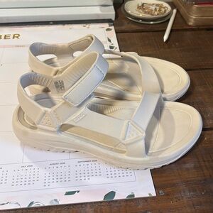 Teva Hurricane Drift Sandal Size 7